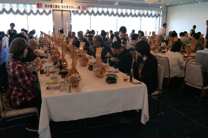 焼津温泉ホテル松風閣での昼食風景